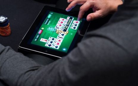 IS IT ILLEGAL TO PLAY ONLINE POKER IN THE US?