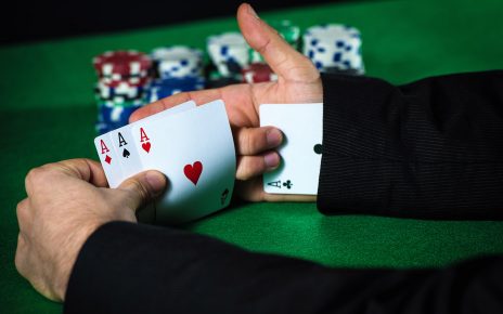 10 Main Ways How People Are Cheating At Poker